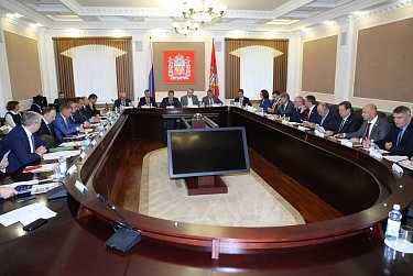 Депутаты подвели итоги акции «Соберем ребенка в школу»